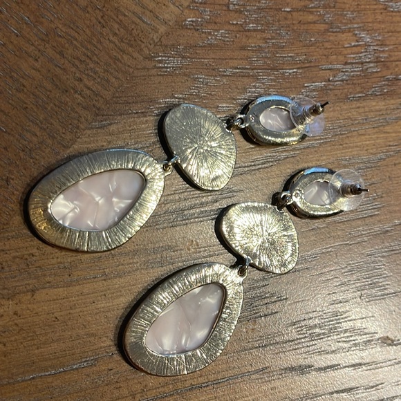 Earrings - Picture 5 of 6